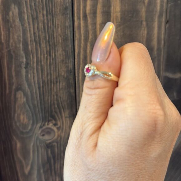 Elegant 14K Gold Plated Pink Heart Princess Twisted Ring - Picture 7 of 12